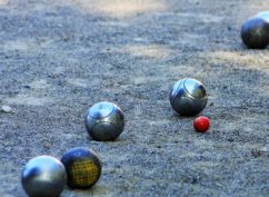 Concours de pétanque